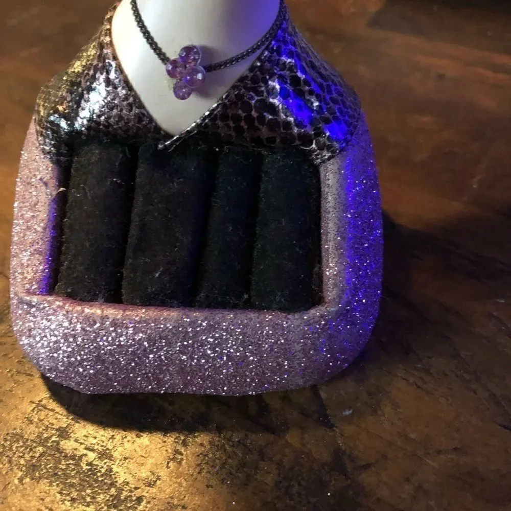 Unique vintage jewelry holder and ring holder